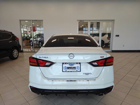 Used 2023 Nissan Altima 2.5 SR w/ SR Premium Package FWD image 4