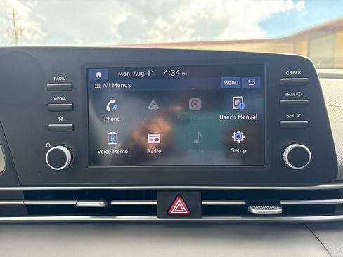 Used 2023 Hyundai Elantra SE FWD image 22