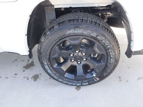 New 2026 RAM 1500 4x4 Crew Cab image 19