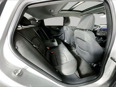 Used 2021 Chevrolet Malibu LT FWD image 25