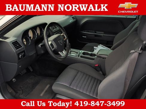 Used 2013 Dodge Challenger SXT RWD image 19
