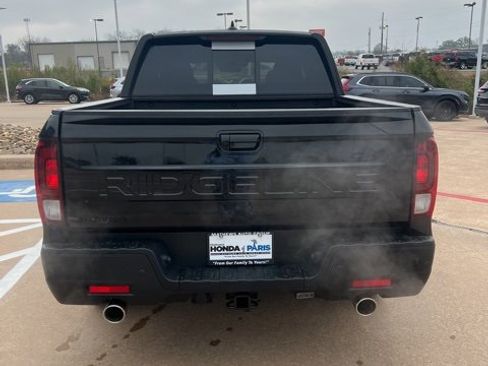 New 2026 Honda Ridgeline Black Edition image 4