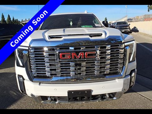 Used 2024 GMC Sierra 3500 Denali w/ Denali Reserve Package image 14