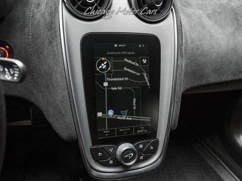 Used 2020 McLaren 620R image 14