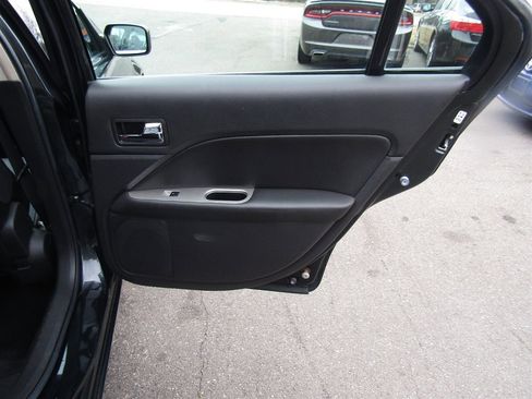 Used 2010 Ford Fusion SEL image 24