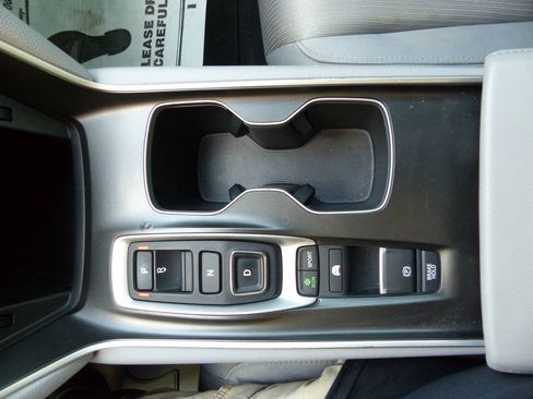Used 2019 Honda Accord Hybrid image 47