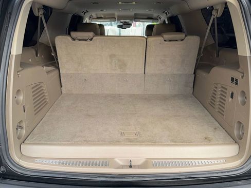 Used 2016 GMC Yukon XL SLT image 37