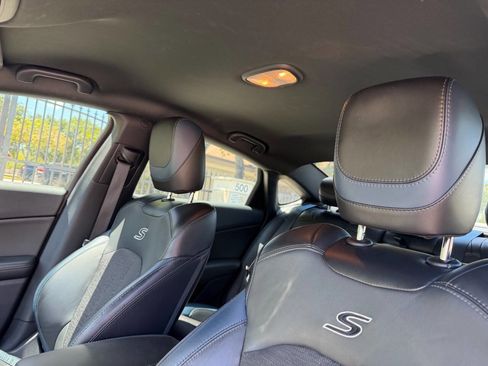 Used 2016 Chrysler 200 S w/ Navigation & Sound Group I image 32