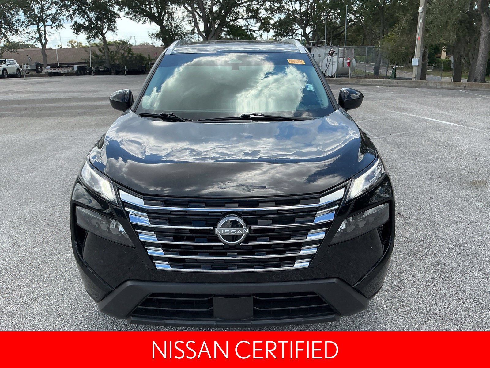 Certified 2025 Nissan Rogue SV w/ SV Premium Package FWD image 2