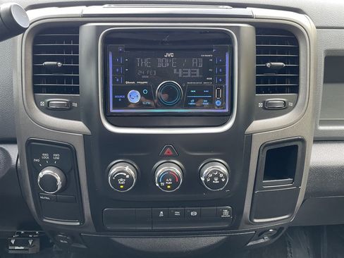 Used 2013 RAM 2500 Tradesman w/ Chrome Appearance Group AWD/4WD image 23
