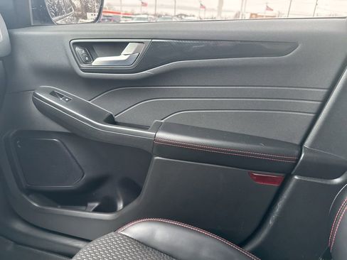 Certified 2024 Ford Escape ST-Line image 18