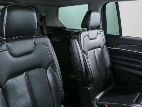 Used 2021 Jeep Grand Cherokee L Limited RWD image 28