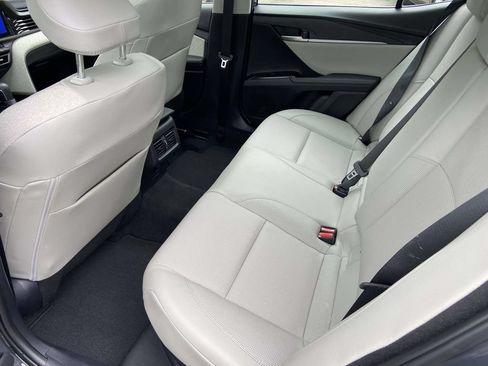 Used 2025 Toyota Camry XLE w/ Premium Plus Package FWD image 20