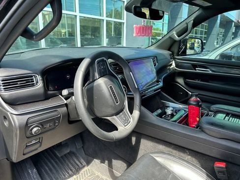Used 2022 Jeep Wagoneer Series I AWD/4WD image 20