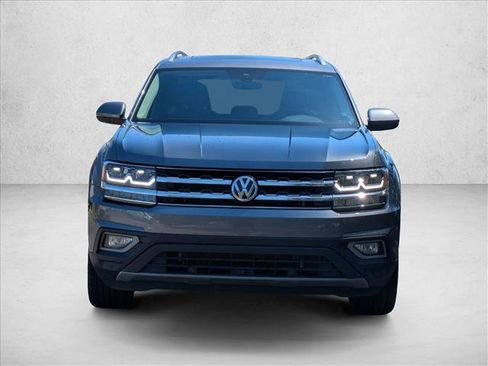 Used 2018 Volkswagen Atlas SEL Premium image 2