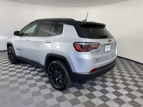 Used 2024 Jeep Compass Latitude w/ Sun and Sound Group AWD/4WD image 6