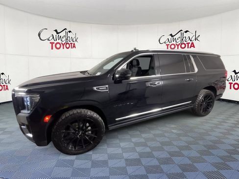 Used 2022 GMC Yukon XL Denali w/ LPO, Denali Black Package AWD/4WD image 7
