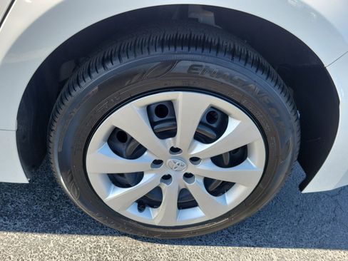 Used 2024 Toyota Corolla LE image 29