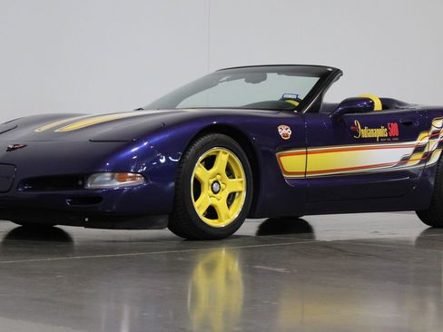 Used 1998 Chevrolet Corvette Convertible w/ Memory Pkg RWD image 28