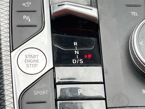 Used 2024 BMW 440i xDrive Coupe w/ Premium Package image 17