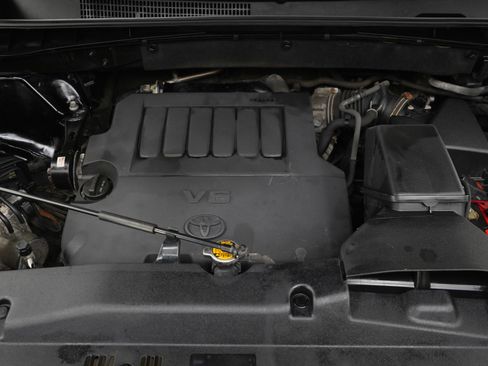 Used 2015 Toyota Highlander XLE AWD/4WD image 30
