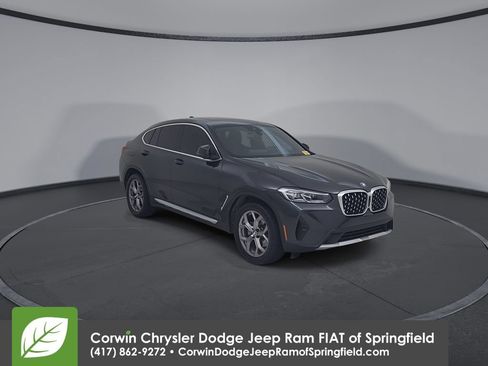Used 2023 BMW X4 xDrive30i w/ Premium Package AWD/4WD image 3