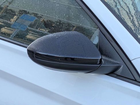 Certified 2025 Volkswagen Jetta Sport image 12