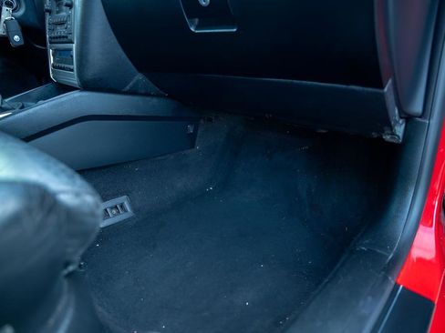 Used 2004 Volkswagen R32 image 38