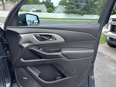 Used 2020 Chevrolet Traverse RS w/ LPO, Floor Liner Package AWD/4WD image 11