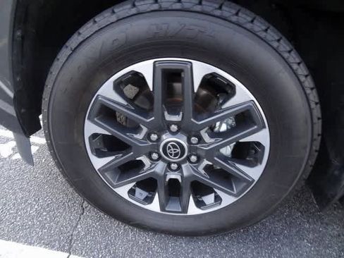 Used 2023 Toyota Sequoia Limited image 23