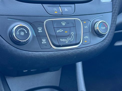 Used 2023 Chevrolet Malibu LS image 25