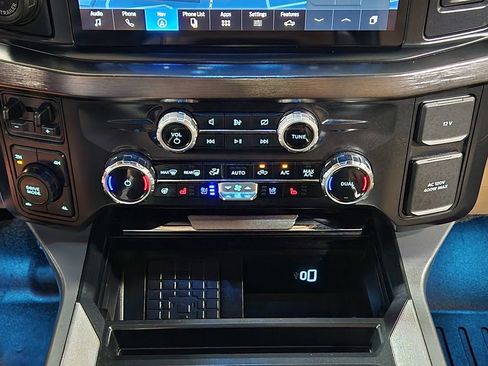 Used 2024 Ford F350 Lariat w/ Lariat Ultimate Package AWD/4WD image 40