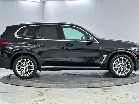 Used 2024 BMW X5 xDrive40i w/ Parking Assistance Package image 8