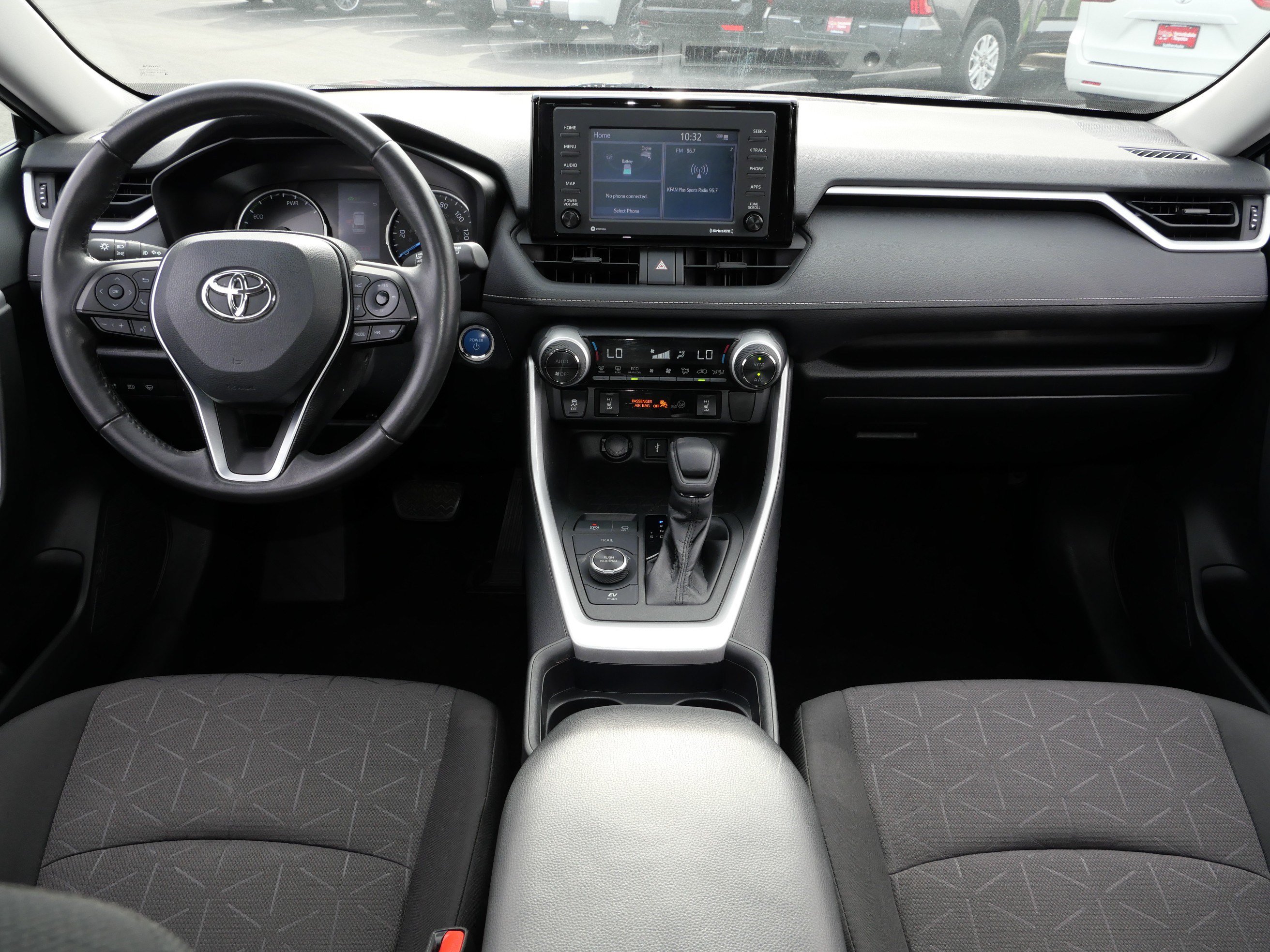 Used 2020 Toyota RAV4 XLE w/ Convenience Package AWD/4WD image 10