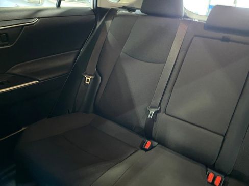 Used 2021 Toyota RAV4 LE image 18