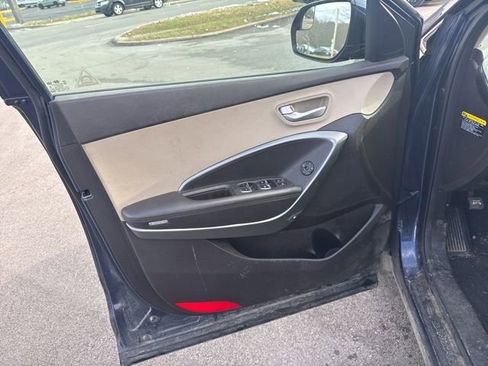 Used 2018 Hyundai Santa Fe SE w/ Cargo Package image 11