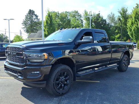 Used 2022 RAM 3500 Limited AWD/4WD image 3