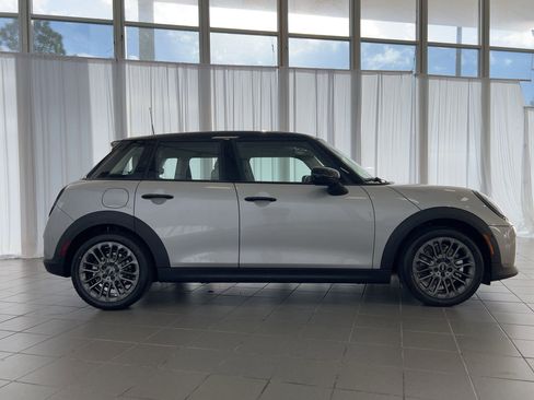 New 2026 MINI Cooper 4-Door Hardtop image 8