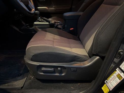 Used 2023 Toyota Tacoma TRD Off-Road w/ Technology Package image 10