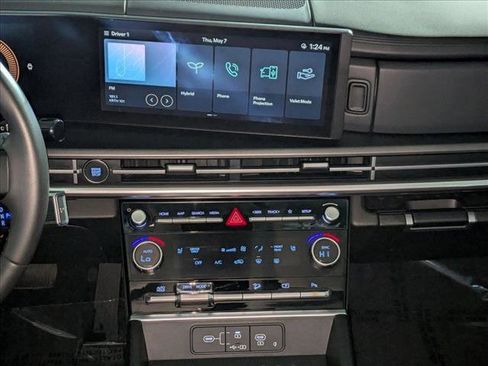 Used 2025 Hyundai Santa Fe SEL FWD image 14