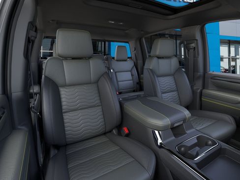 New 2026 Chevrolet Silverado 2500 ZR2 image 16