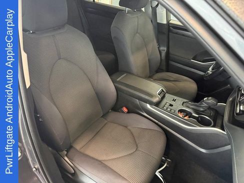 Used 2023 Toyota Highlander LE FWD image 10