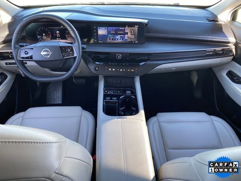 Used 2025 Nissan Murano SV image 16