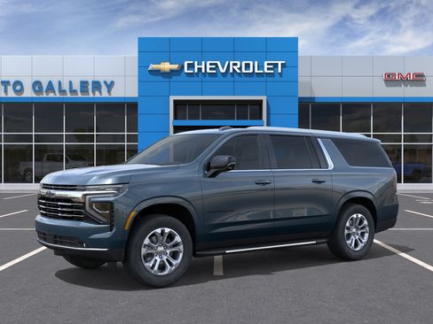 New 2026 Chevrolet Suburban LT RWD image 2