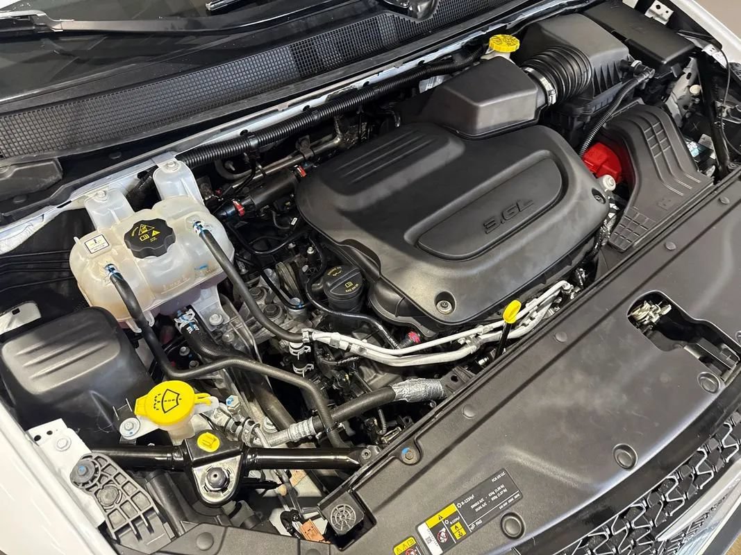 Used 2024 Chrysler Pacifica Touring-L FWD image 84