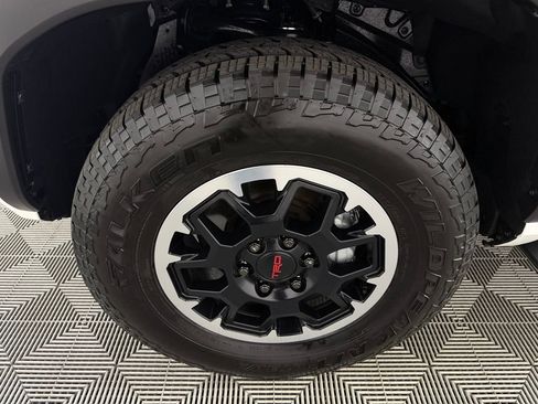 Used 2025 Toyota 4Runner TRD Off-Road Premium w/ Tow Technology Package AWD/4WD image 11