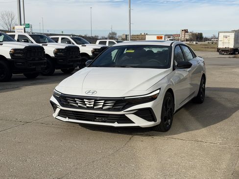 New 2026 Hyundai Elantra SEL Sport Premium image 11