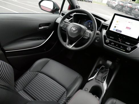 Certified 2025 Toyota Corolla XSE FWD image 9