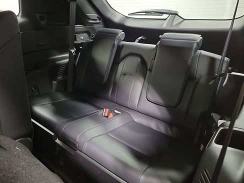 Used 2024 Mitsubishi Outlander 4WD Plug-In Hybrid image 25