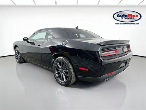 Used 2023 Dodge Challenger SXT w/ Plus Package image 6